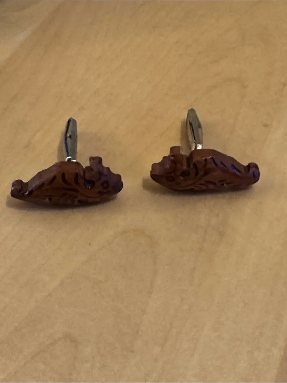 VTG Men’s artisan hand carved burl wood seahorse patent pending cufflinks